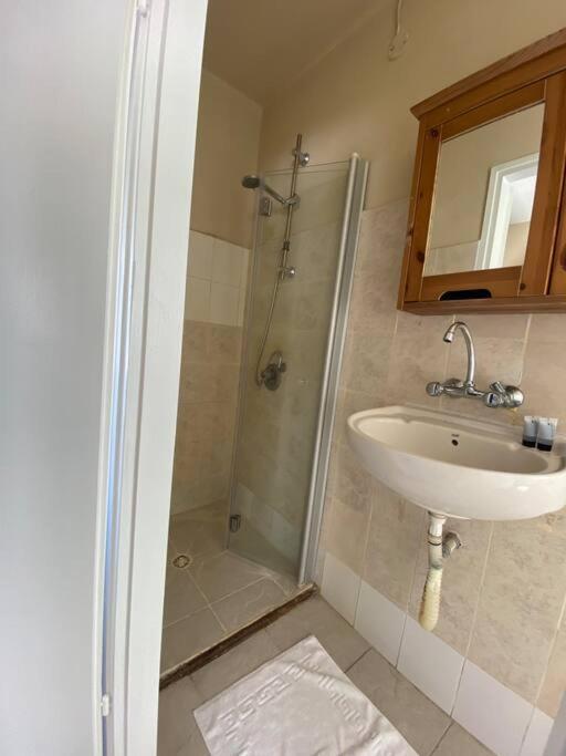 Prime Location! 1 Bedroom Apt In Tlv Beating Heart Tel Aviv Exteriör bild